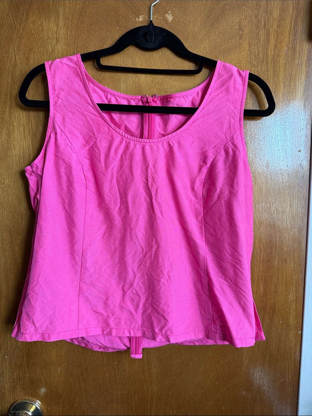 Women’s Sleeveless Scoop Neck Tank Top - Hot Pink